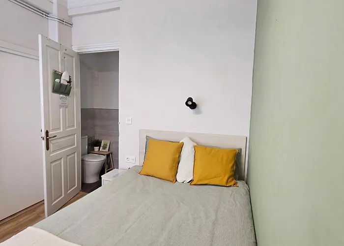 River - Private Wc Homestay *